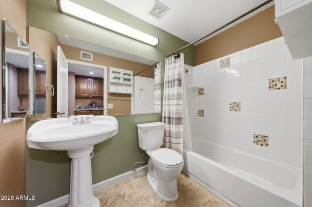 13726 W GABLE HILL Drive, Sun City West, AZ 85375