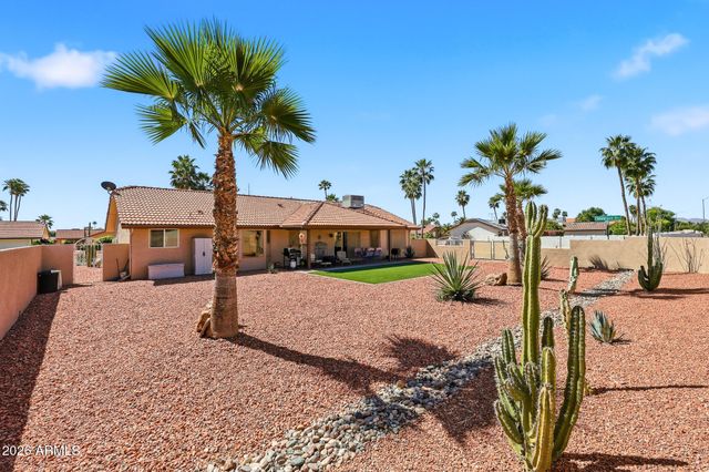 13726 W GABLE HILL Drive, Sun City West, AZ 85375