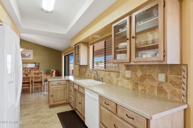 13726 W GABLE HILL Drive, Sun City West, AZ 85375