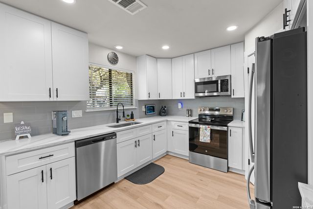 6402 Ridgehurst, San Antonio, TX 78250