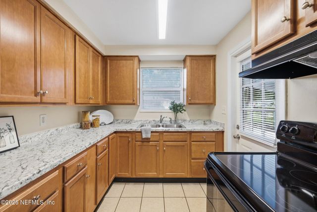 7624 SANDHURST Road S, Jacksonville, FL 32277