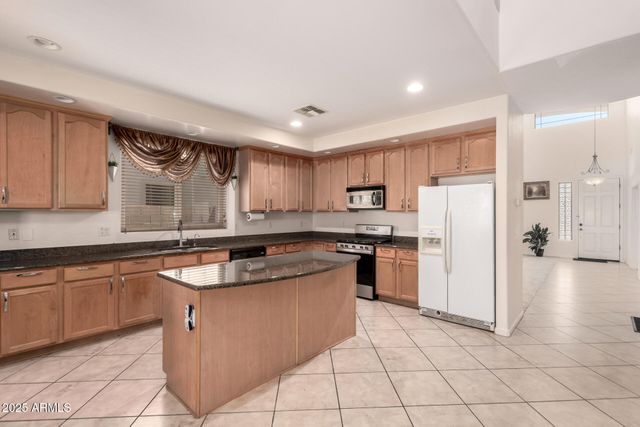 43228 W KNAUSS Drive, Maricopa, AZ 85138