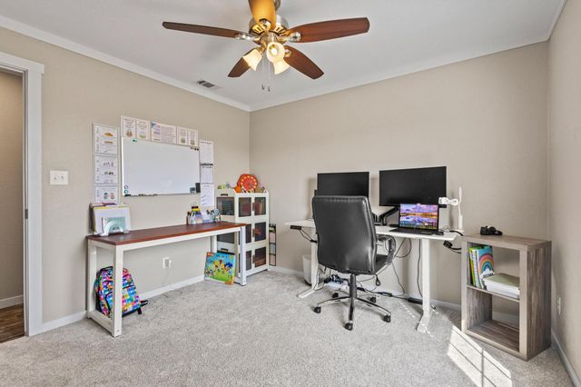 1717 E Lovers Lane, Bells, TX 75414