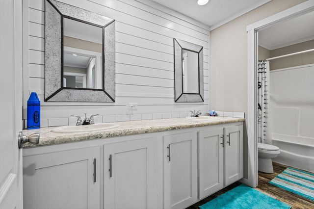 1717 E Lovers Lane, Bells, TX 75414