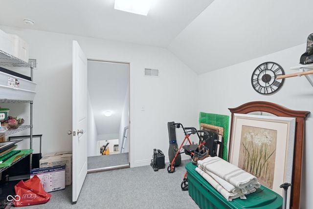 1504 N Legend Court, Muncie, IN 47304