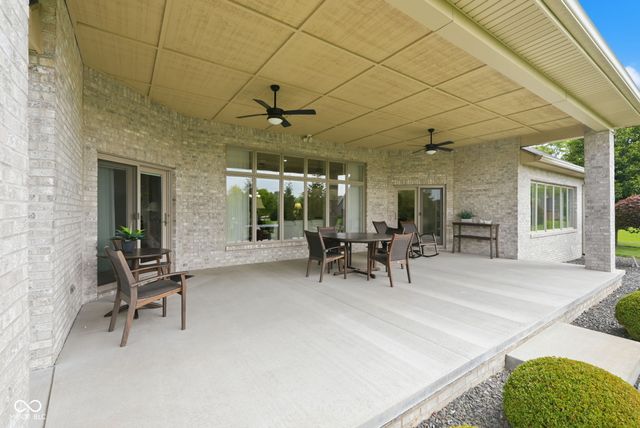 1504 N Legend Court, Muncie, IN 47304