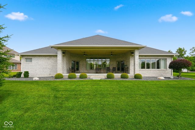 1504 N Legend Court, Muncie, IN 47304
