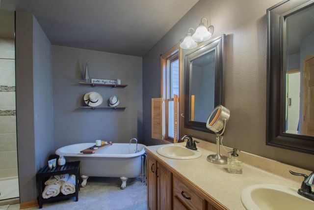 N452 Beverly DRIVE, Watertown, WI 53098