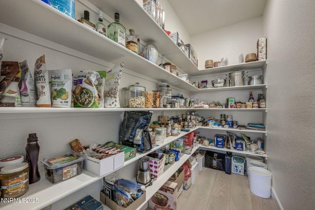 6870 Pilot Peak Road, Sparks, NV 89436