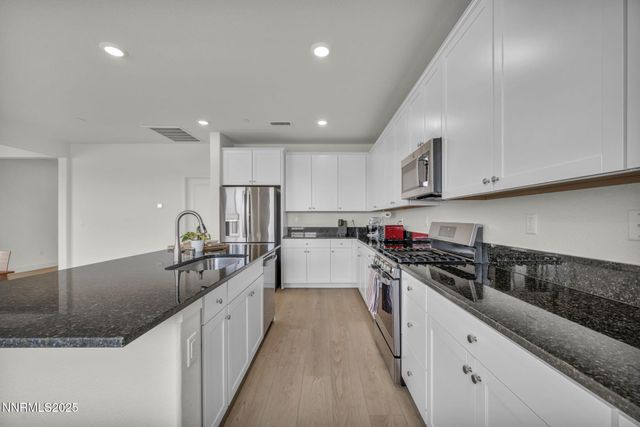 6870 Pilot Peak Road, Sparks, NV 89436