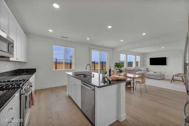 6870 Pilot Peak Road, Sparks, NV 89436