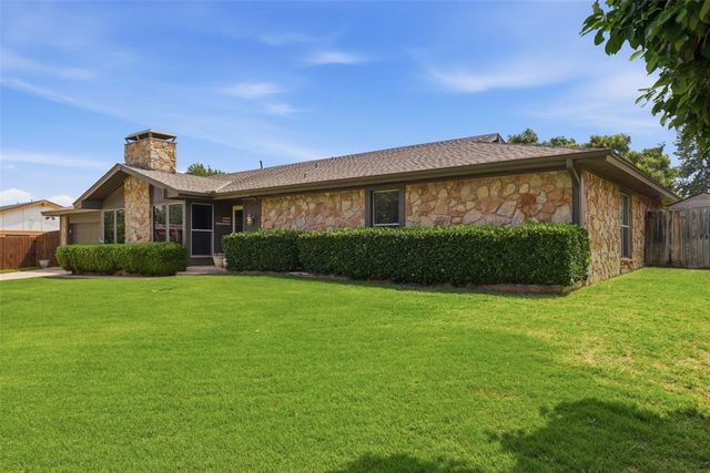 11404 Spring Creek Road, Oklahoma City, OK 73162
