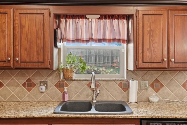 11404 Spring Creek Road, Oklahoma City, OK 73162