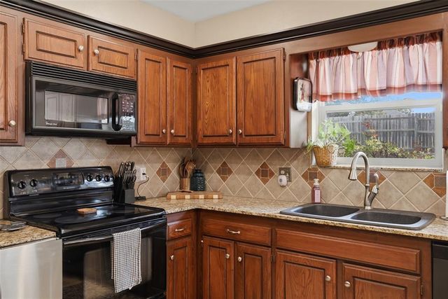 11404 Spring Creek Road, Oklahoma City, OK 73162
