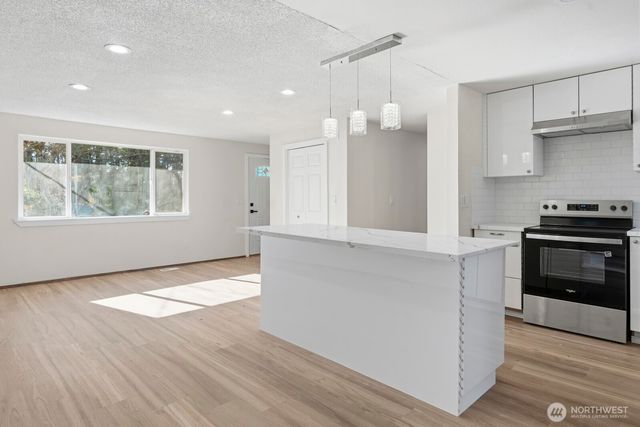 5323 77th Court SW, Olympia, WA 98512