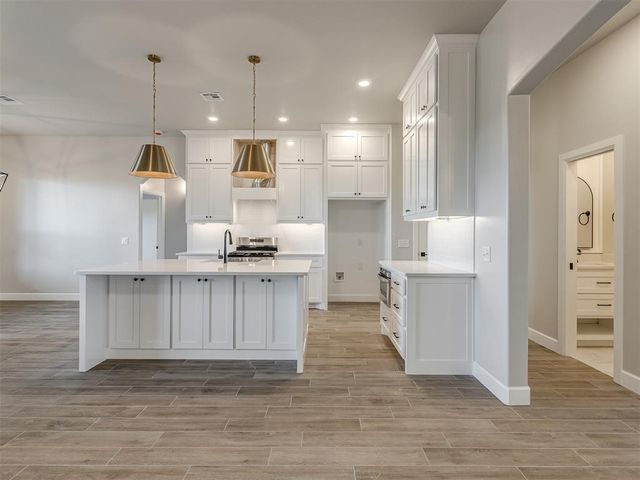 10325 SW 50th Street, Mustang, OK 73064