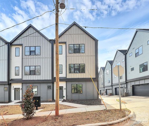 3436 Brookshire Boulevard, Charlotte, NC 28216