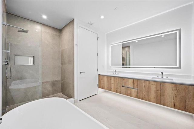 220 Lake Shore Drive 1706, Lake Park, FL 33403