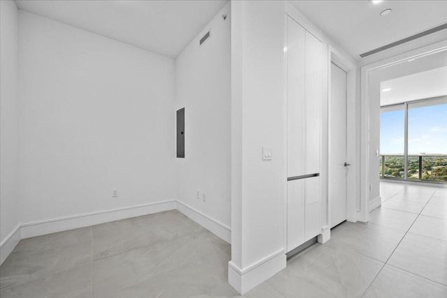 220 Lake Shore Drive 1706, Lake Park, FL 33403