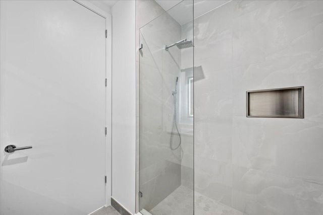 220 Lake Shore Drive 1706, Lake Park, FL 33403