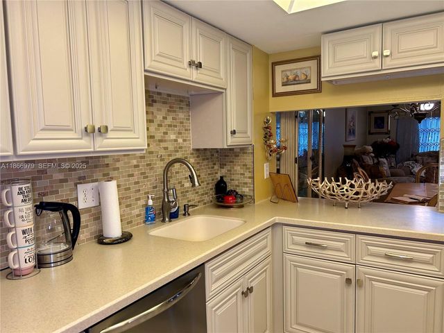 9802 Marina Boulevard 125, Boca Raton, FL 33428