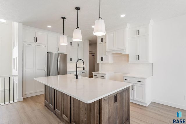 2700 N Vermillion Cir Circle, Tea, SD 57064