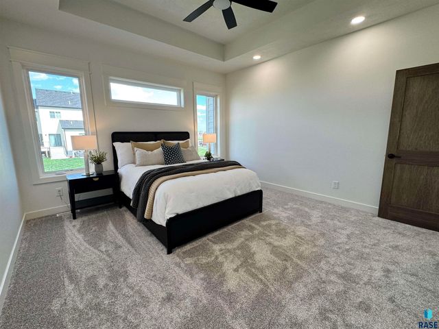 2700 N Vermillion Cir Circle, Tea, SD 57064