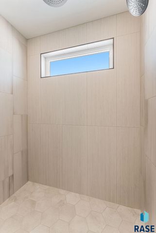 2700 N Vermillion Cir Circle, Tea, SD 57064