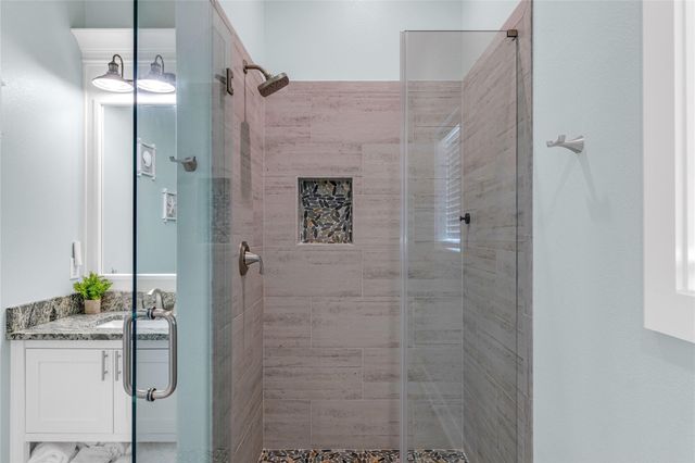 1978 Avenue I, Crystal Beach, TX 77650