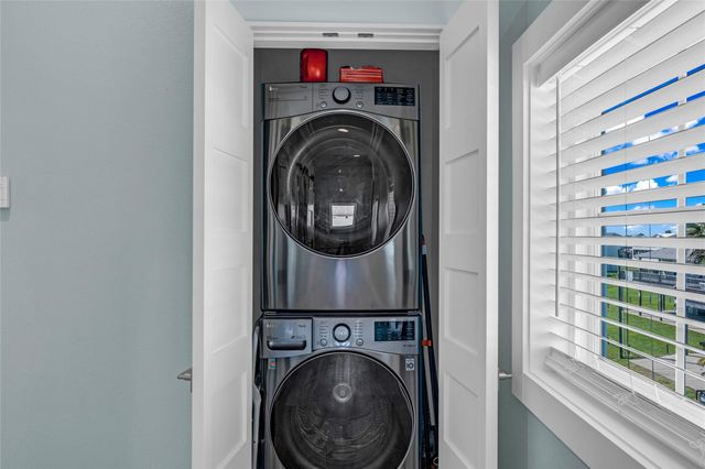 1978 Avenue I, Crystal Beach, TX 77650