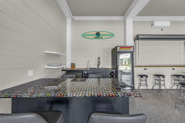 1978 Avenue I, Crystal Beach, TX 77650