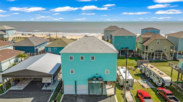 1978 Avenue I, Crystal Beach, TX 77650