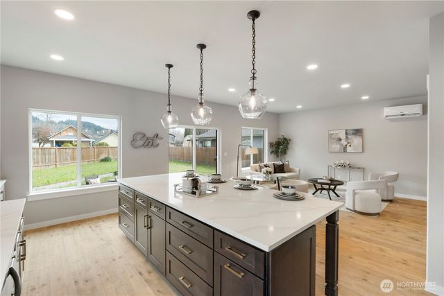 528 Harman Way S, Orting, WA 98360