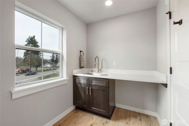 528 Harman Way S, Orting, WA 98360