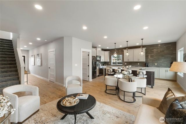 528 Harman Way S, Orting, WA 98360