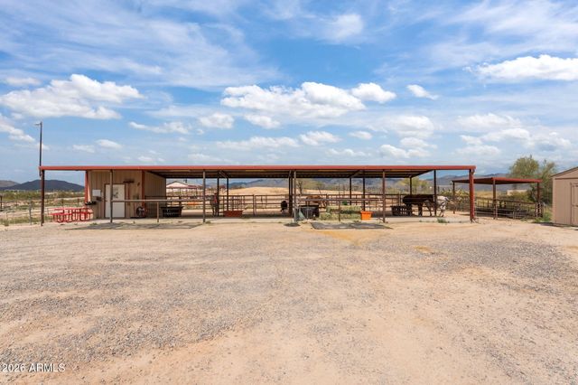 21800 W Hawkeye Road, Congress, AZ 85332