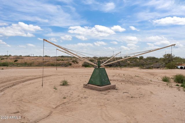 21800 W Hawkeye Road, Congress, AZ 85332