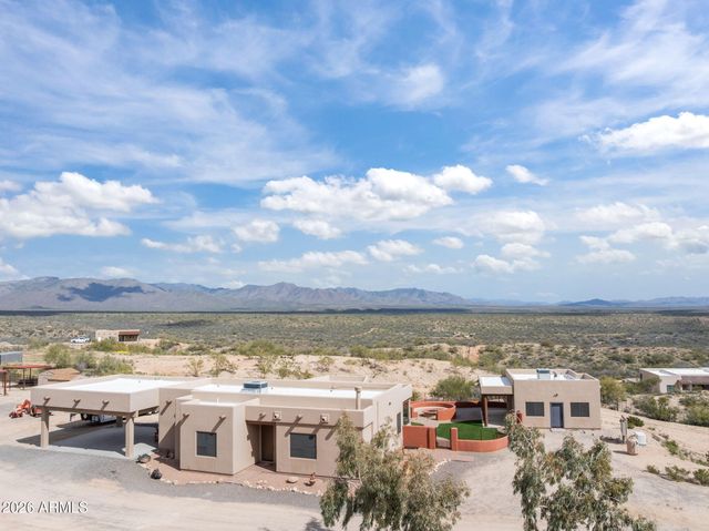 21800 W Hawkeye Road, Congress, AZ 85332