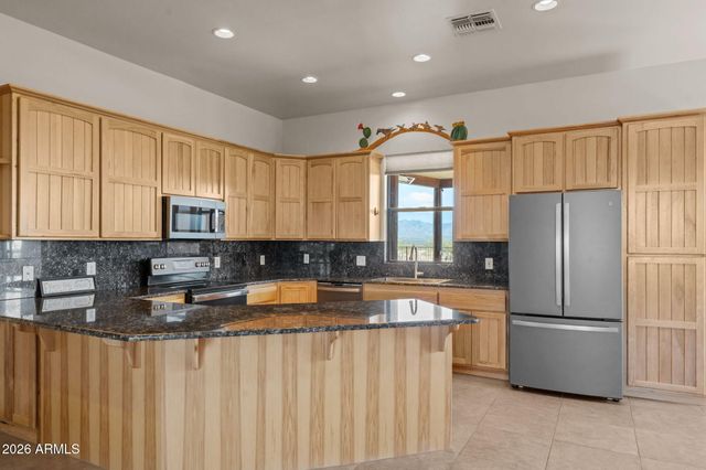 21800 W Hawkeye Road, Congress, AZ 85332