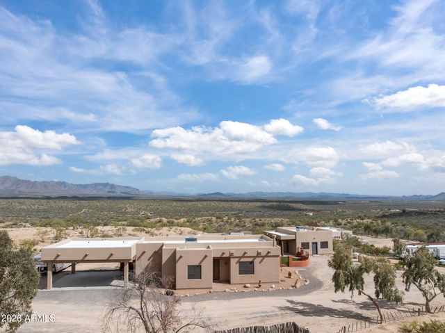 21800 W Hawkeye Road, Congress, AZ 85332