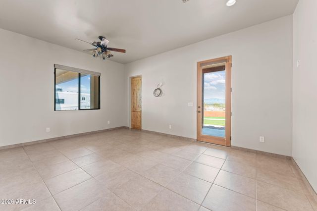 21800 W Hawkeye Road, Congress, AZ 85332
