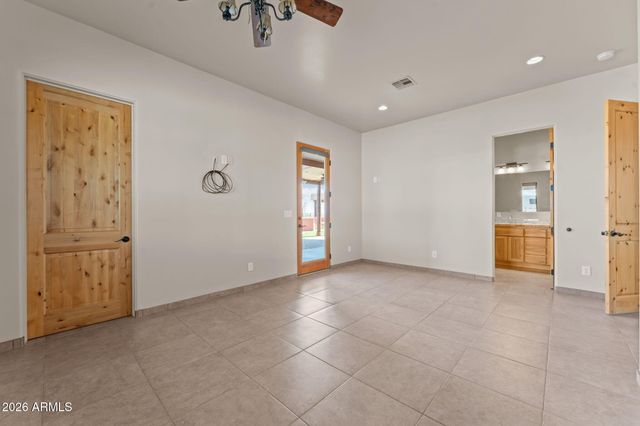 21800 W Hawkeye Road, Congress, AZ 85332