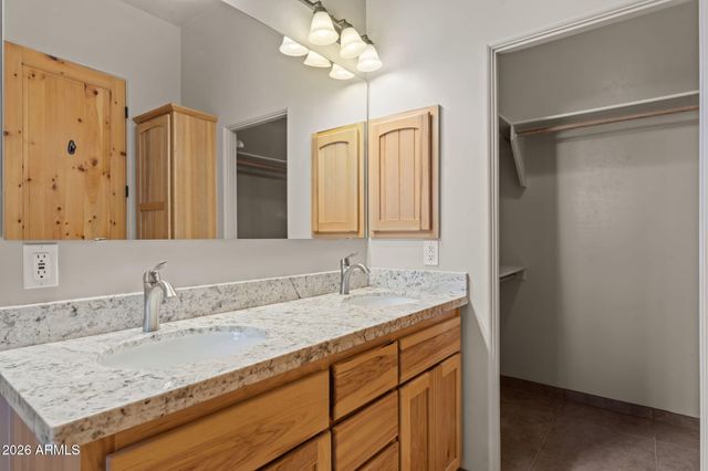 21800 W Hawkeye Road, Congress, AZ 85332