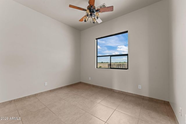 21800 W Hawkeye Road, Congress, AZ 85332