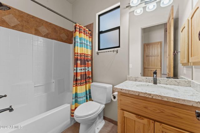 21800 W Hawkeye Road, Congress, AZ 85332