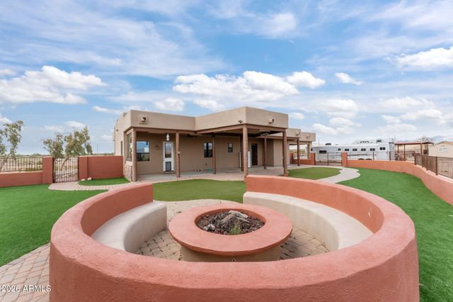 21800 W Hawkeye Road, Congress, AZ 85332