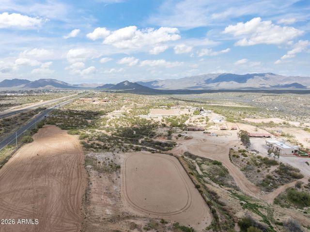 21800 W Hawkeye Road, Congress, AZ 85332