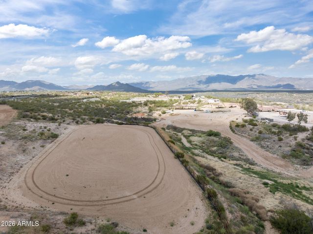 21800 W Hawkeye Road, Congress, AZ 85332