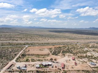 21800 W Hawkeye Road, Congress, AZ 85332