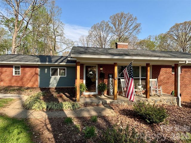 109 Green Acres Road, Mount Holly, NC 28120